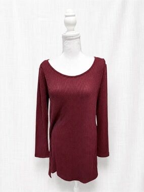 Scoop Neck Ribbed Tunic Sweater in Deep Burgundy